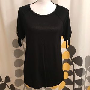 ❣️SLIT SLEEVE CUTE TOP❣️